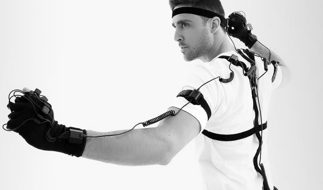 The Perception Neuron 2.0 full-body and finger tracking motion capture system.